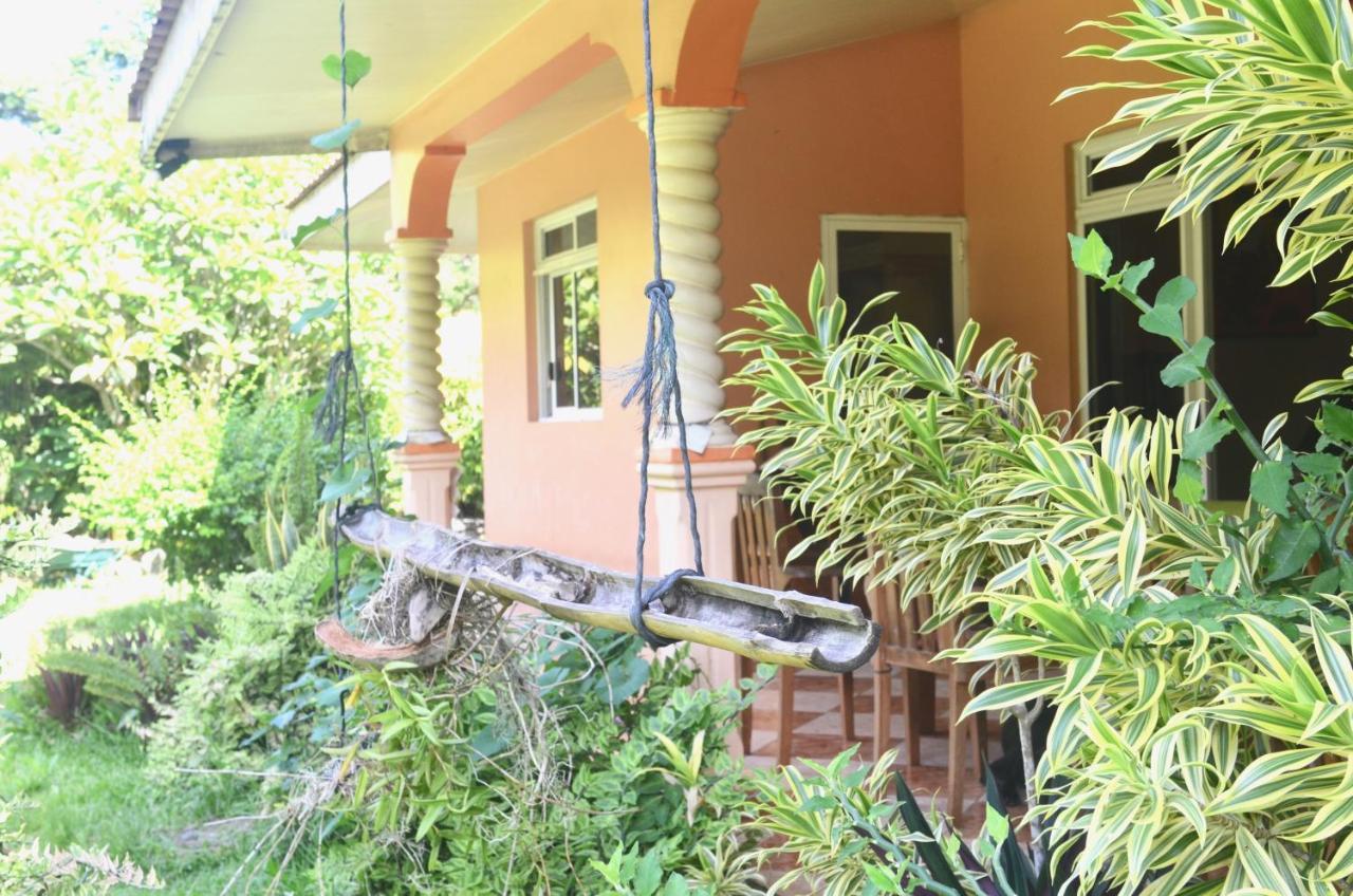 Hotel Fare Om Pihaena Exterior foto